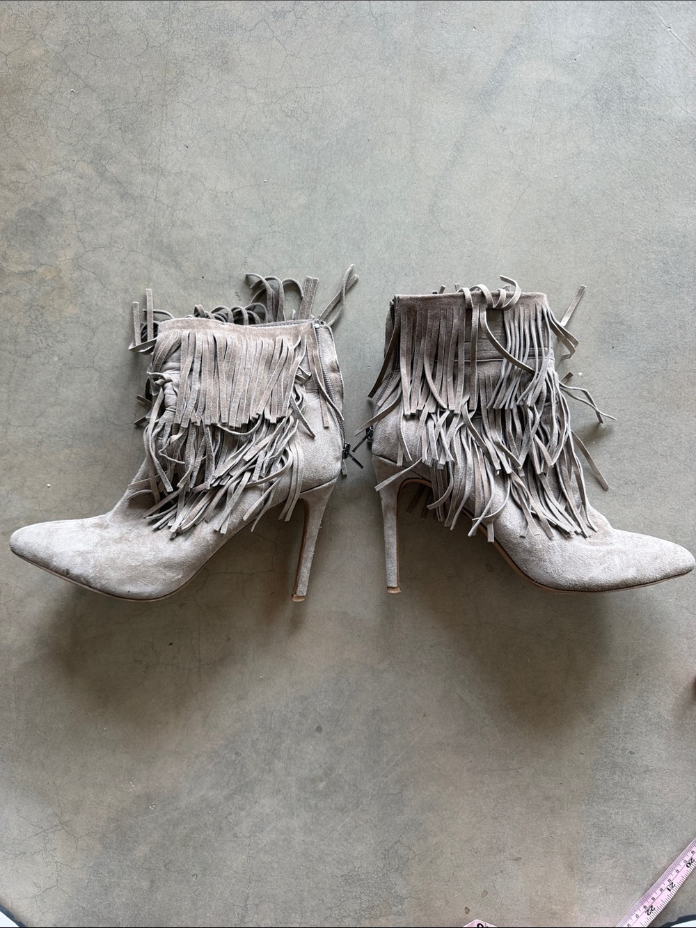 Steve Madden Fringe Suede Stiletto Ankle Boots in Light Gray size 8